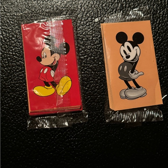 Monopoly Mickey Mouse 75th Anniversary Collector’s Edition. - Picture 7 of 8